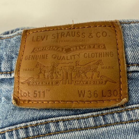 Levi's 511 Slim Fit Jeans Men's Light Wash W36 L30 - Worn/Rips Denim VINTAGE - Picture 5 of 7